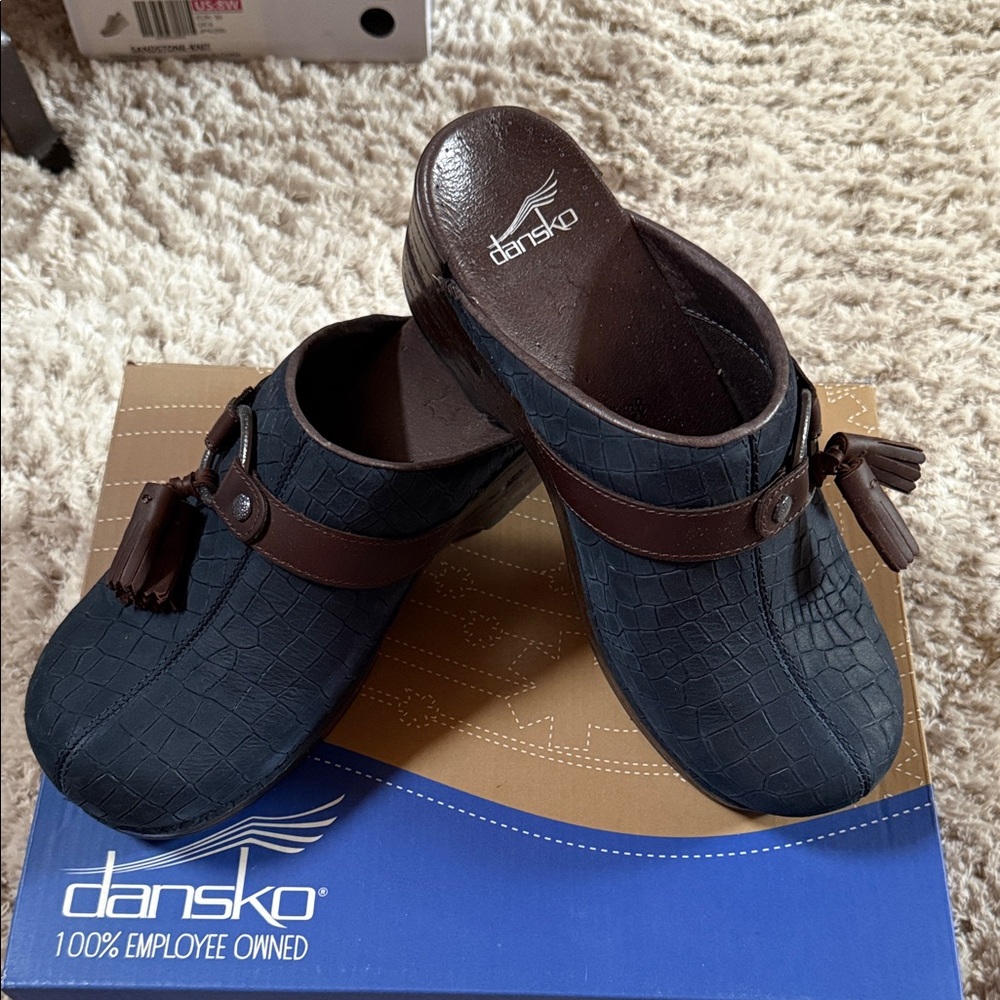 Dansko Blue Shandi Nubuck Tassel Clogs Womens Shoes Size EU 38 US 7.5-8